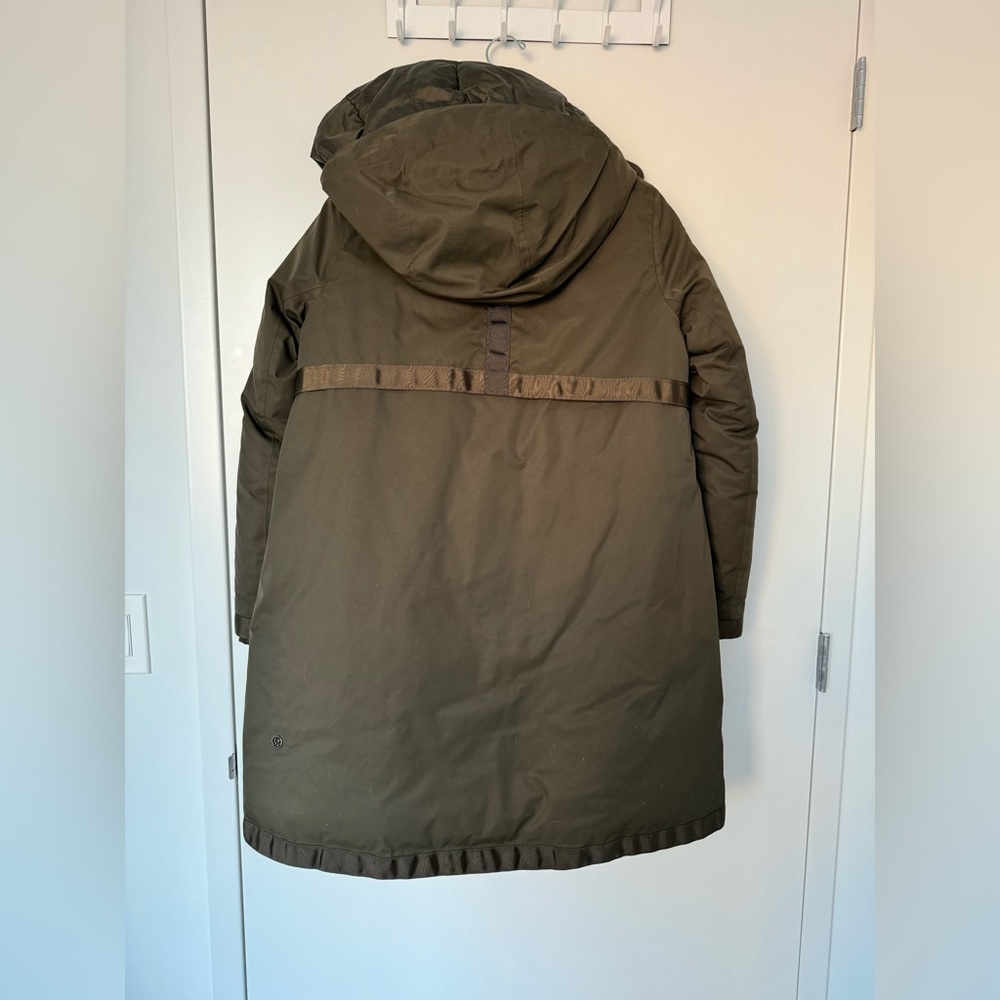 Lululemon Out in the Elements 3 in 1 goose down parka. Size 6. - Picture 6 of 11